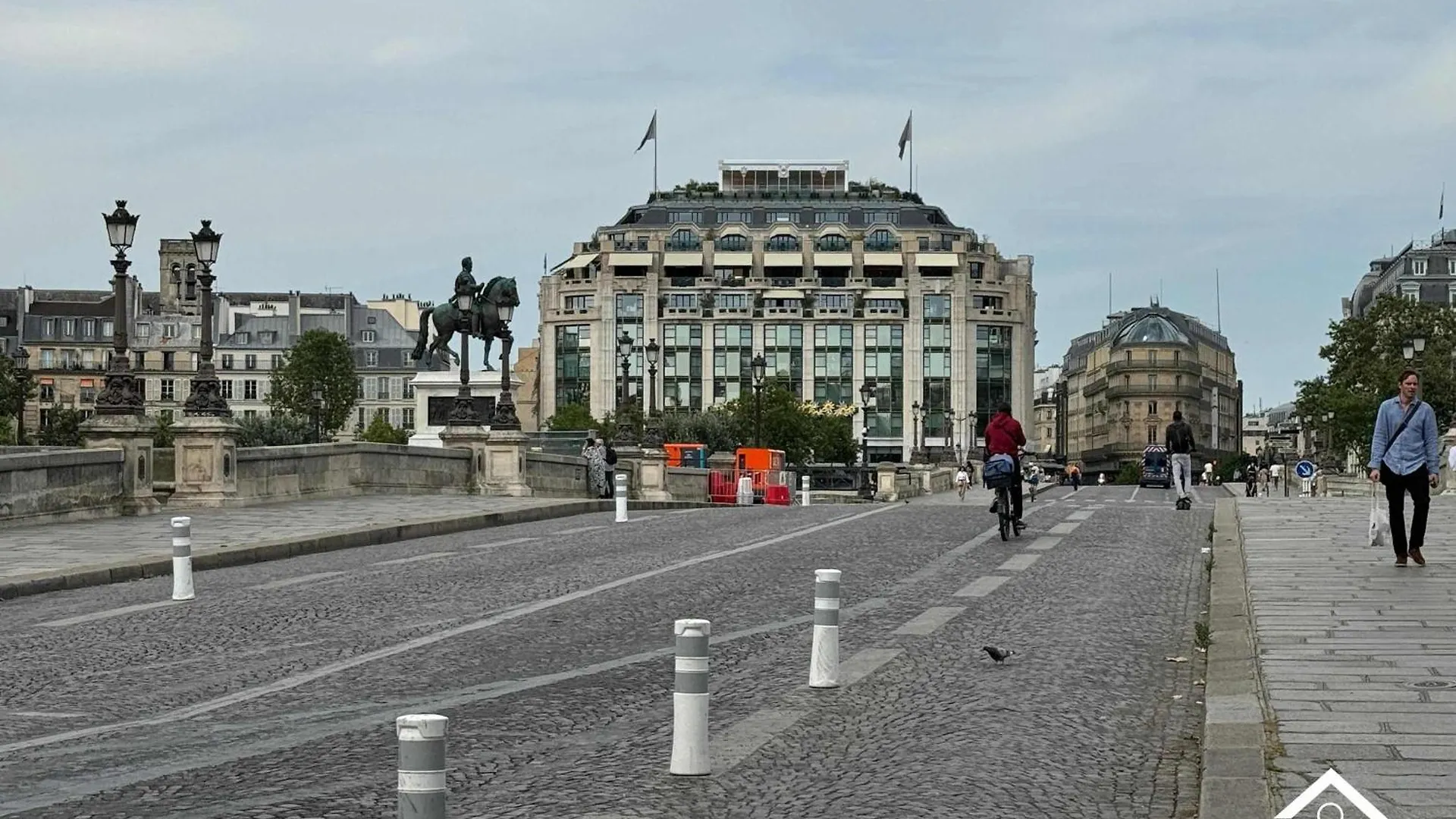 Saint Germain By Edelsam * Paris